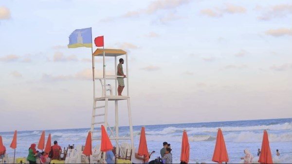  الطالبات أصررن على نزول البحر.. مفاجأة جديدة في حادث شاطئ أبو تلات 