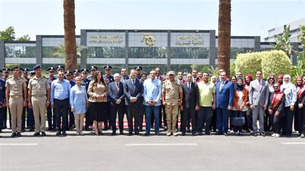 القوات المسلحة تنظم زيارة لوفد من الإعلاميين وطلبة الأكاديمية العسكرية والجامعات المصرية للشركة العربية العالمية للبصريات