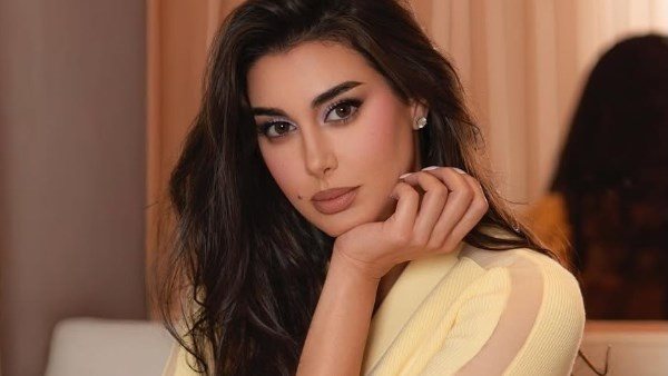 فستان لافت.. ياسمين صبري تثير الجدل بهذه الإطلالة | شاهد