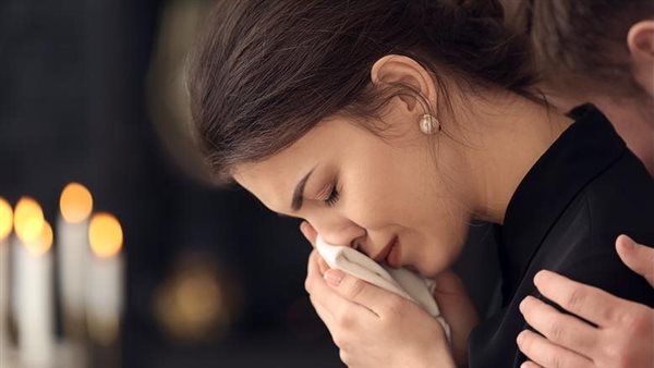 سرق مصاريف المدرسة وراح يصيف مع صحابه..نيفين تطلب خُلع زوجها في محكمة الأسرة