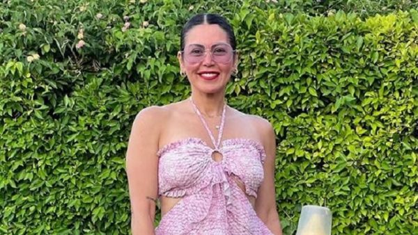 بالصيفي.. لقاء الخميسي تخطف الأنظار بهذه الإطلالة | شاهد