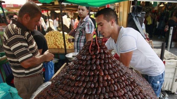عودة الروح إلى أسواق جنين: إقبال من عرب 48 وحذر من عمليات عسكرية