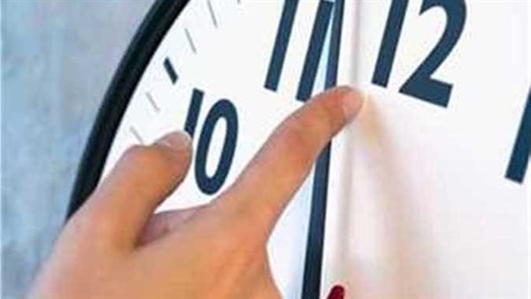 الموعد الرسمي لـ التوقيت الشتوي..متى يتم تغيير الساعة في مصر 2025؟