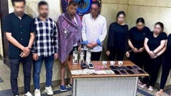 تفاصيل القبض على 4 سيدات بتهمة ممارسة أعمال منافية للآداب داخل نادٍ صحي بالقاهرة 