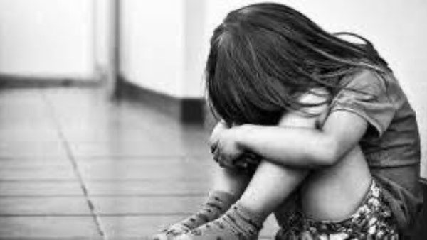  جردهما من ملابسهما.. مدرس يهـ.ـتك عرض فتاتين داخل حضانة بأكتوبر 