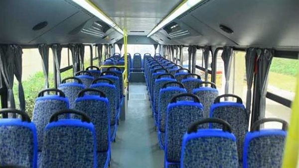 سيدة تصور مقطع فيديو لشاب أثناء ارتكاب فعل فاضح داخل أتوبيس في القاهرة