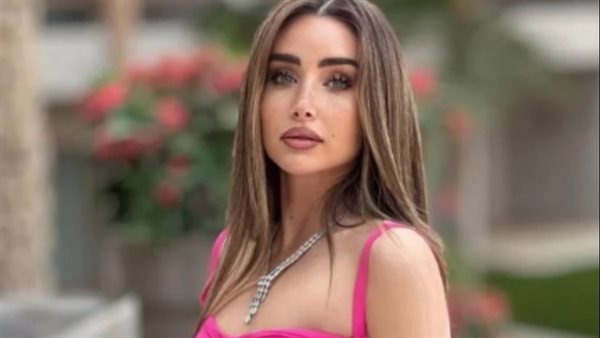  لوك مختلف.. هنا الزاهد تثير ضجة في أحدث جلسة تصوير | شاهد