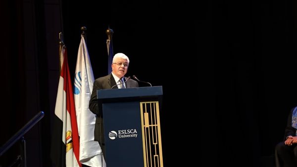 وزير التعليم العالي: برنامج تأهيل القيادات الحكومية بجامعة اسلسكا حقق نتائج متميزة