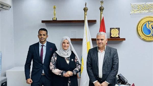 عضو النواب السيدة عايدة السواركة تتابع ازمة المياة بشمال سيناء 