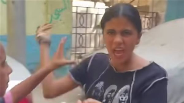 مش هاممني حد.. تفاصيل القبض على الطالبة صاحبة فيديو سب زميلاتها بالمدرسة | شاهد