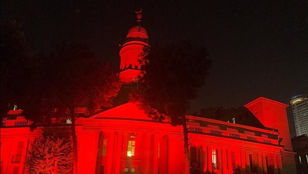 إضاءة مبني القبة بقصر العيني احتفالًا باليوم العالمي لسلامة المريض 