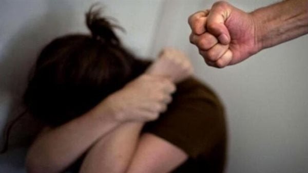  سقطوني وخدوا دهبي.. دنيا تستغيث من زوجها وحماتها بعد الاعتداء عليها