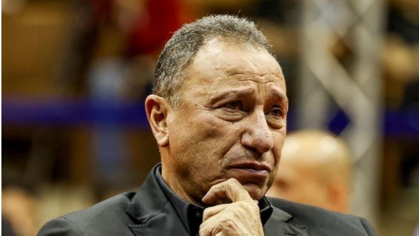 ممكن يقعد على كرسي متحرك..تفاصيل صادمة عن مرض محمود الخطيب | فيديو