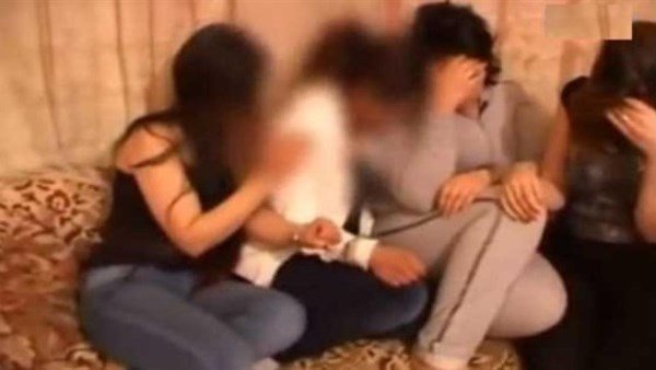  سهرة حمراء تنتهي بقسم الشرطة.. خليجي يتهم 3 فتيات بسرقته في الجيزة 