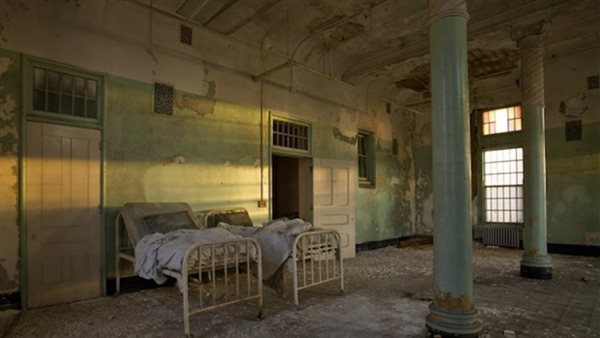  هياج وتكبيل بالحبال.. كواليس مصرع نزيل في مصحة لعلاج الإدمان بأبو النمرس 