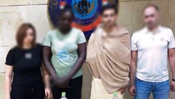 تفاصيل مداهمة نادي صحي يُدار للأعمال المنافية للآداب في المعادي 