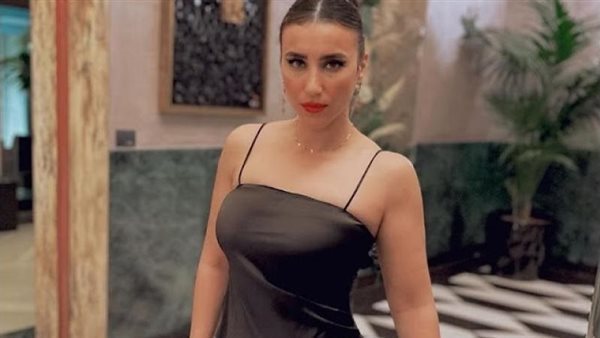 إطلالة جريئة.. هلا السعيد تخطف الأنظار في أحدث ظهور | شاهد