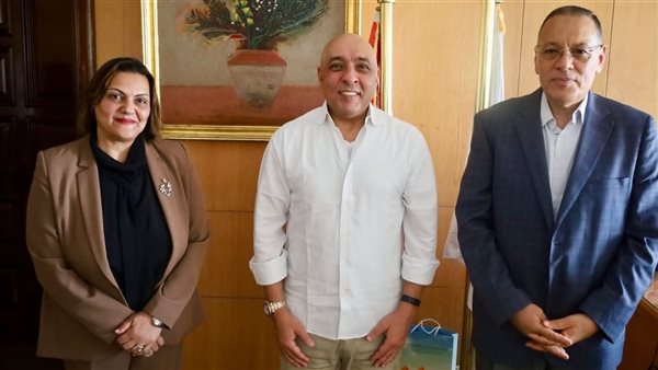 إعلام جامعة 6 أكتوبر تستضيف الروائي والإعلامى عصام يوسف (صور)