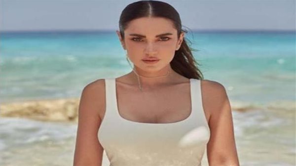  بالأحمر الجريء.. درة تخطف الأنظار في أحدث ظهور | شاهد