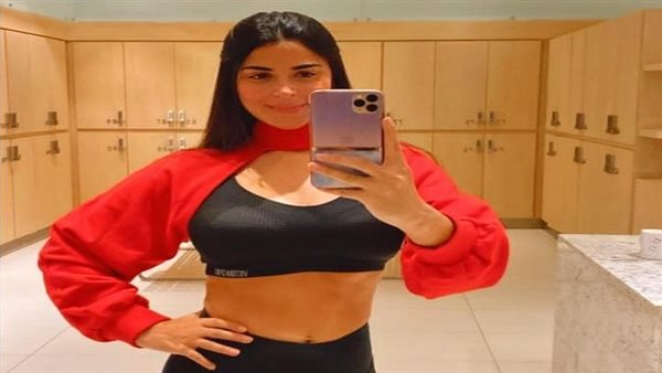  بالحمالات.. نورهان منصور تثير الجدل بإطلالة جريئة | شاهد