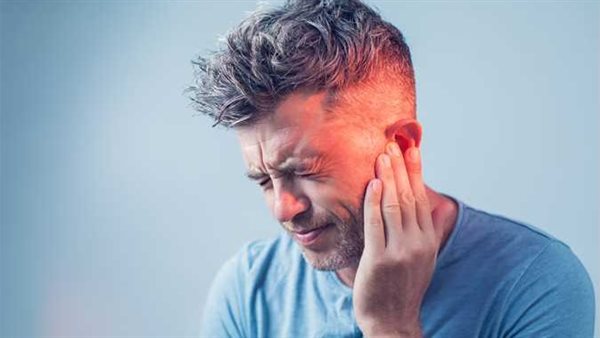 لا تتجاهلها قد تنتهي بألم شديد.. أعراض التهاب الأذن الوسطى