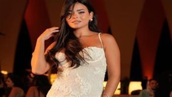  برندات عالمية.. أسعار فساتين الفنانات في مهرجان الجونة تثير الجدل | شاهد