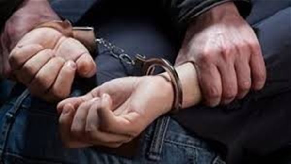 خمرة مضروبة.. تفاصيل القبض على تاجر يبيع مشروبات كحولية مغشوشة بالسنبلاوين