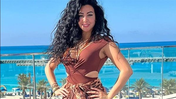 بالأحمر.. مريهان حسين تخطف الأنظار بإطلالة جريئة | شاهد