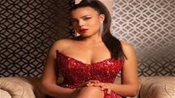 فستان جريء.. ناهد السباعي تخطف الأنظار في أحدث ظهور | شاهد