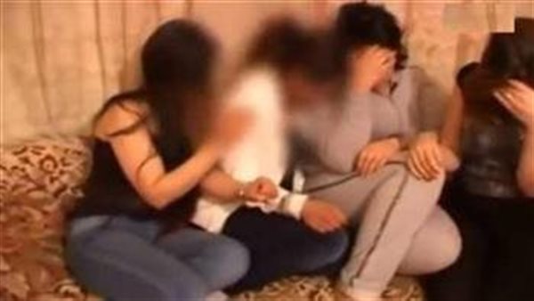 دعارة أون لاين.. تفاصيل القبض على 3 متهمين أعلنوا عن المتعة الحرام عبر تطبيق شهير