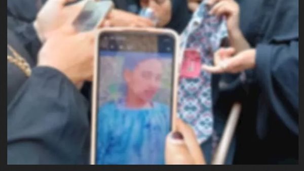 عذبها لمدة شهرين.. تفاصيل مأساوية في مقتل الطفلة 