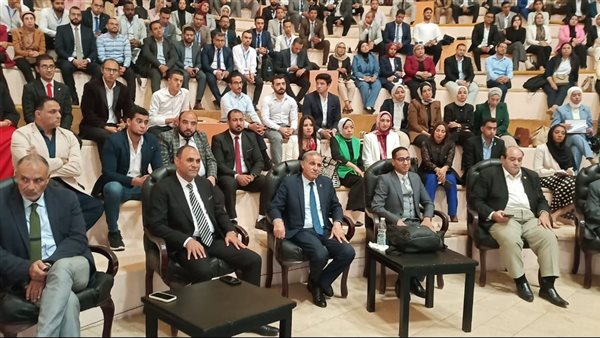 جامعة هليوبوليس تستضيف النسخة الثانية من مؤتمر ومعرض شركات الأدوية