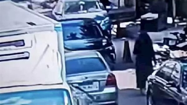 مشهد أكشن..معاكسة بالسلاح ضحيتها فتاتين تهز أكتوبر