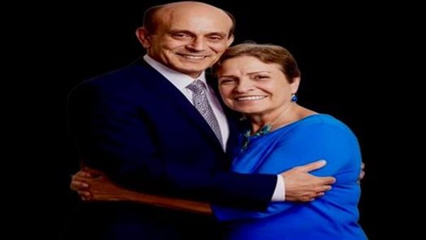  في ذكرى الزواج الـ 52.. رسالة مؤثرة من محمد صبحي لزوجته من سرير المرض 