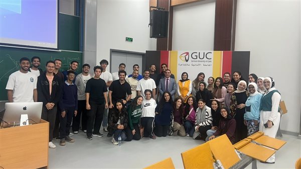 تعاون بين الجامعة الألمانية بالقاهرة والبورصة في تنفيذ برنامج تدريبي لطلاب تكنولوجيا الإدارة