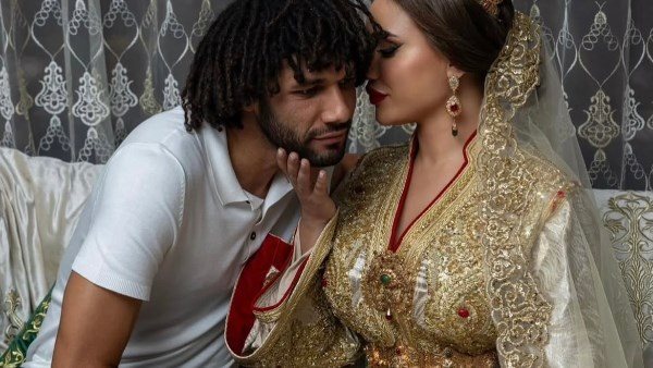 المتابعون: في حاجة مش طبيعية.. إطلالة غير متوقعة لزوجة محمد النني الثانية | شاهد