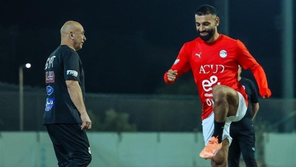  كيروش اترفض.. تفاصيل الشرط الجزائي لمدرب منتخب مصر حسام حسن 