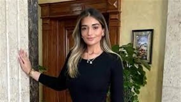 بإطلالة كلاسيك.. ملك أحمد زاهر تخطف الأنظار في أحدث ظهور | شاهد 