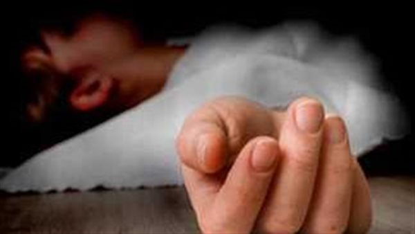  الأب والأم احتجزوها حتى الموت.. مأساة 