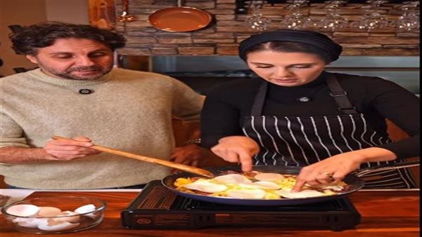 فيديو يشعل السوشيال ميديا..خناقة على البيض بالبسطرمة بين هشام ماجد ونادية السيد | شاهد