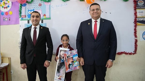 رجعت لزملائها مبسوطة.. والد طفلة الدقهلية ضحية التنمر يكشف كواليس عودتها للمدرسة