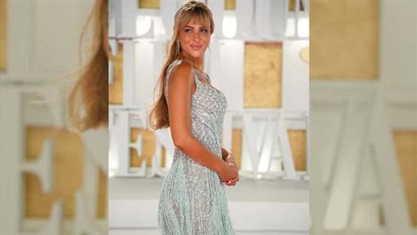 أنجبت ولدين وانفصلت بعد 10 أعوام.. حكاية زواج ريم مصطفى بعمر 19 سنة | فيديو