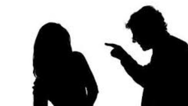 مش عارفة تعيش على قد دخلي.. اعترافات مثيرة للمتهم برش وجه زوجته بكلور في حلوان