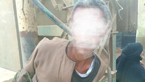 ربطوه في عامود الإنارة.. علقة ساخنة لحرامي الأنابيب بقنا 