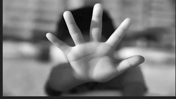 كنت ببوسهم زي أولادي.. اعترافات صادمة لعامل متهم بالتعدي على طلاب مدرسة بالإسكندرية